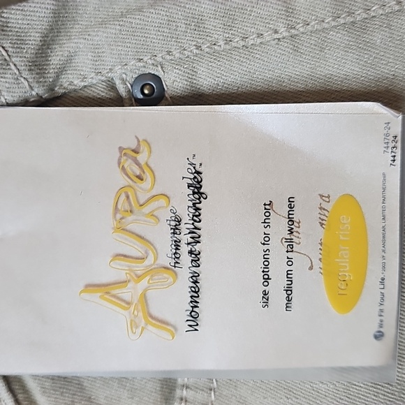 Aura Women's Beige Straight Leg Jeans - Picture 3 of 4